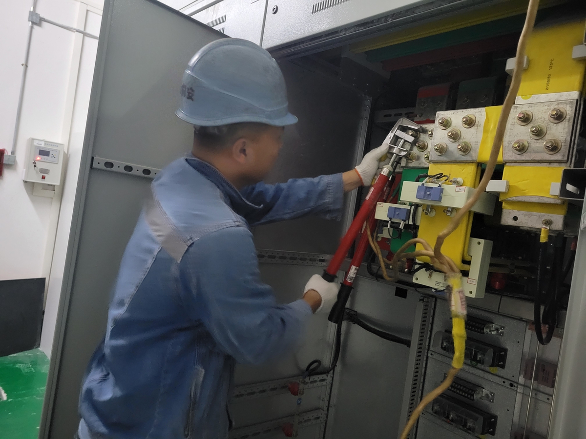 {gallery: 'gal1', smallimage: '/upload/image/202308/64d1f4e3e4b81.jpg',largeimage: '/upload/image/202308/64d1f4e3e4b81.jpg'}